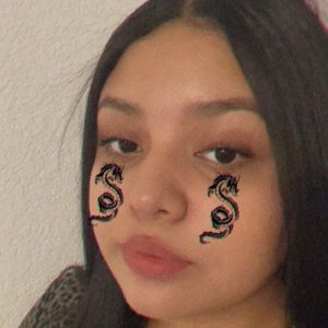 Meet your Posher, Yvette